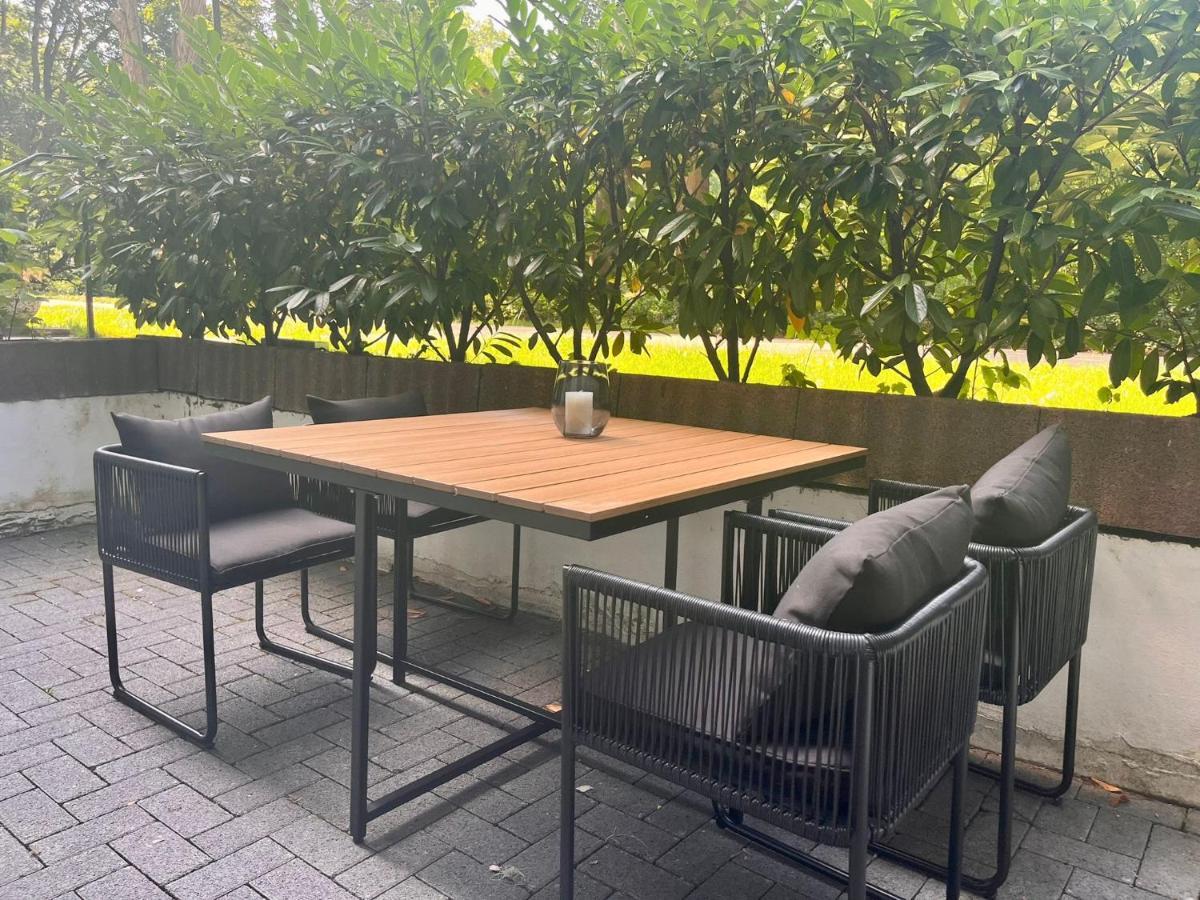 City-Apartment direkt in den Parkanlagen Bremen Bagian luar foto